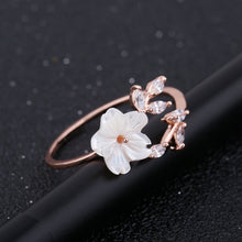 Load image into Gallery viewer, Crystal Leaf Shell Flower Ring