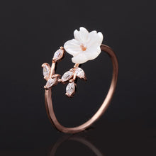 Load image into Gallery viewer, Crystal Leaf Shell Flower Ring