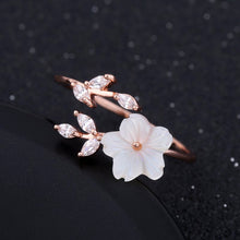 Load image into Gallery viewer, Crystal Leaf Shell Flower Ring