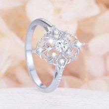 Load image into Gallery viewer, Rose Golden Flower Shape Wedding Ring