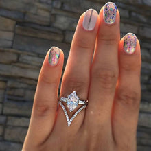 Load image into Gallery viewer, Cubic Zirconia Ring