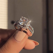 Load image into Gallery viewer, Rhinestone Pair Ring
